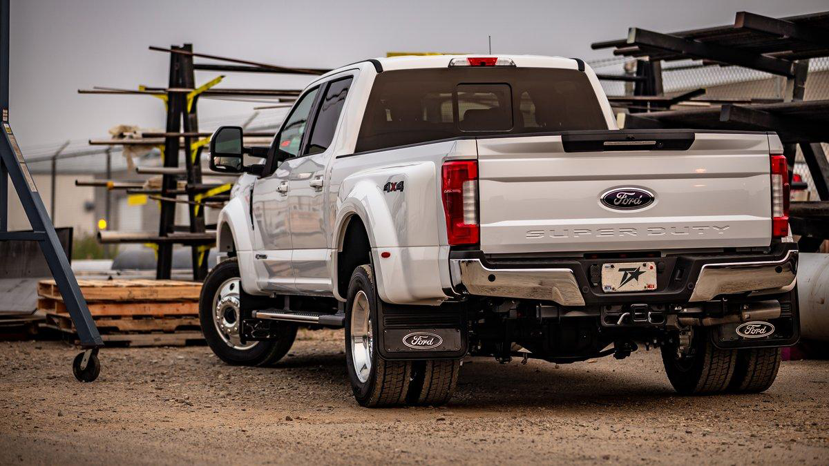 Truck Hardware Gatorback Ford Logo Mud Flaps (Dual Rear Wheel - 21" x 24") - Image 3